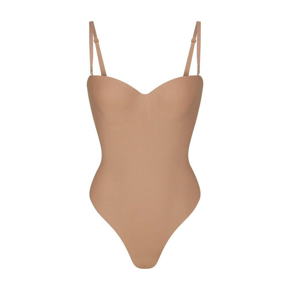 SKIMS Body Strapless Thong Bodysuit Sienna Medium NWT